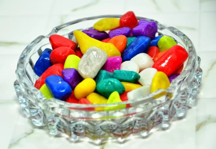 Glass World Colorful Aquarium Fish Tank Substrate Stone Pebbles (1 KG) for Garden/Plant/Home Decor